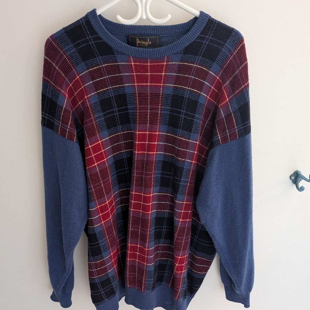 Pringle Men's Lambswool Navy and Red Plaid Crewneck Sweater